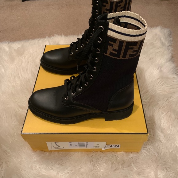 Fendi Ankle Boots - Picture 3 of 9